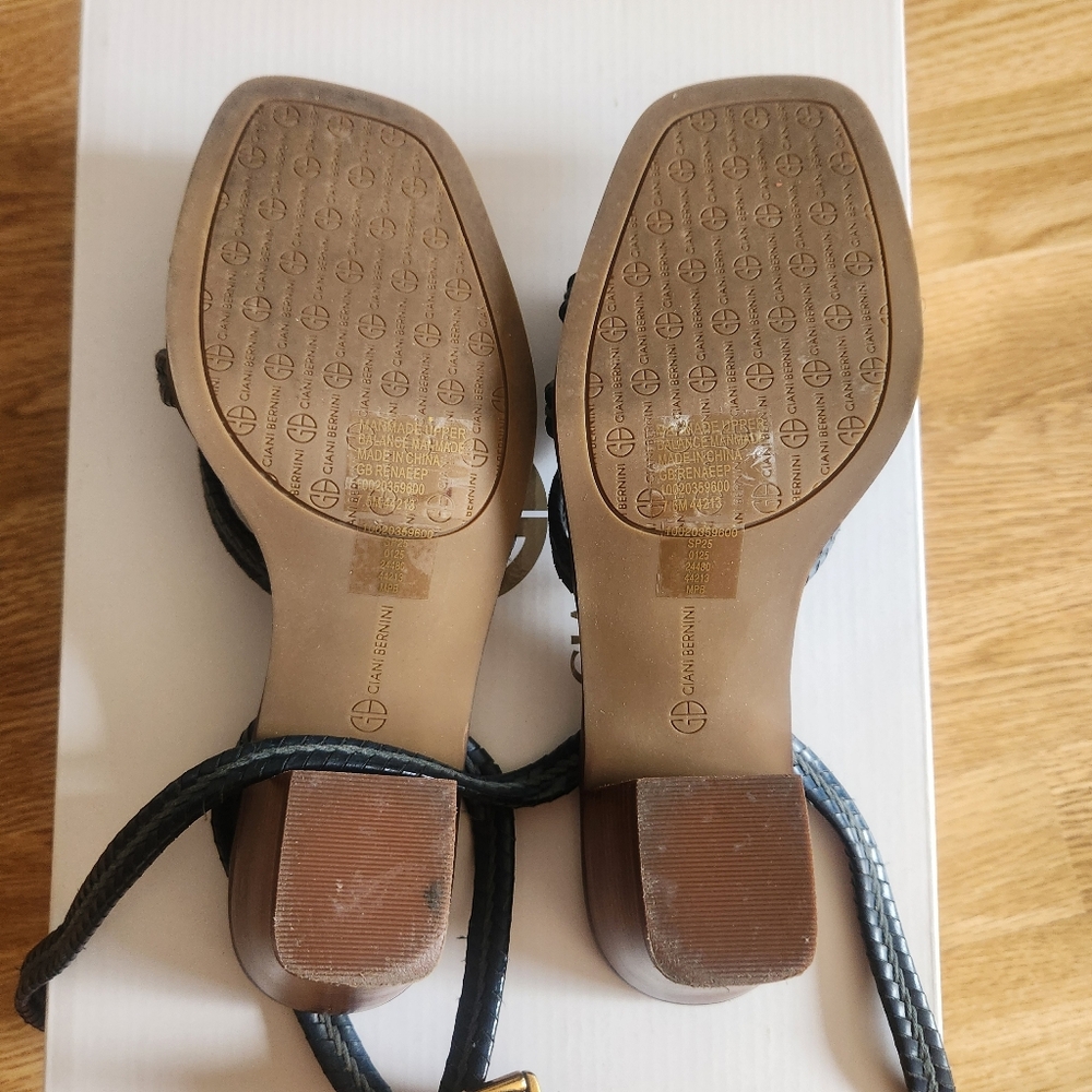 NWT Giani Bernini Navy Blue Woven Strap Sandals - Picture 6 of 13
